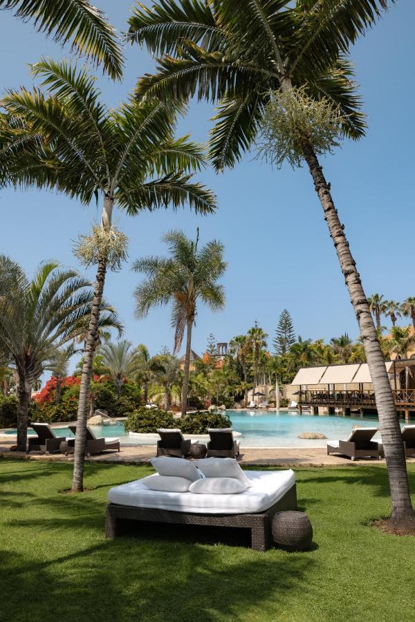 The Villas At Bahia Del Duque 아데제 외부 사진